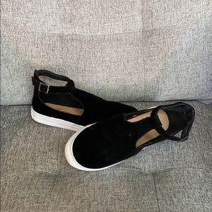 Black velvet sneakers